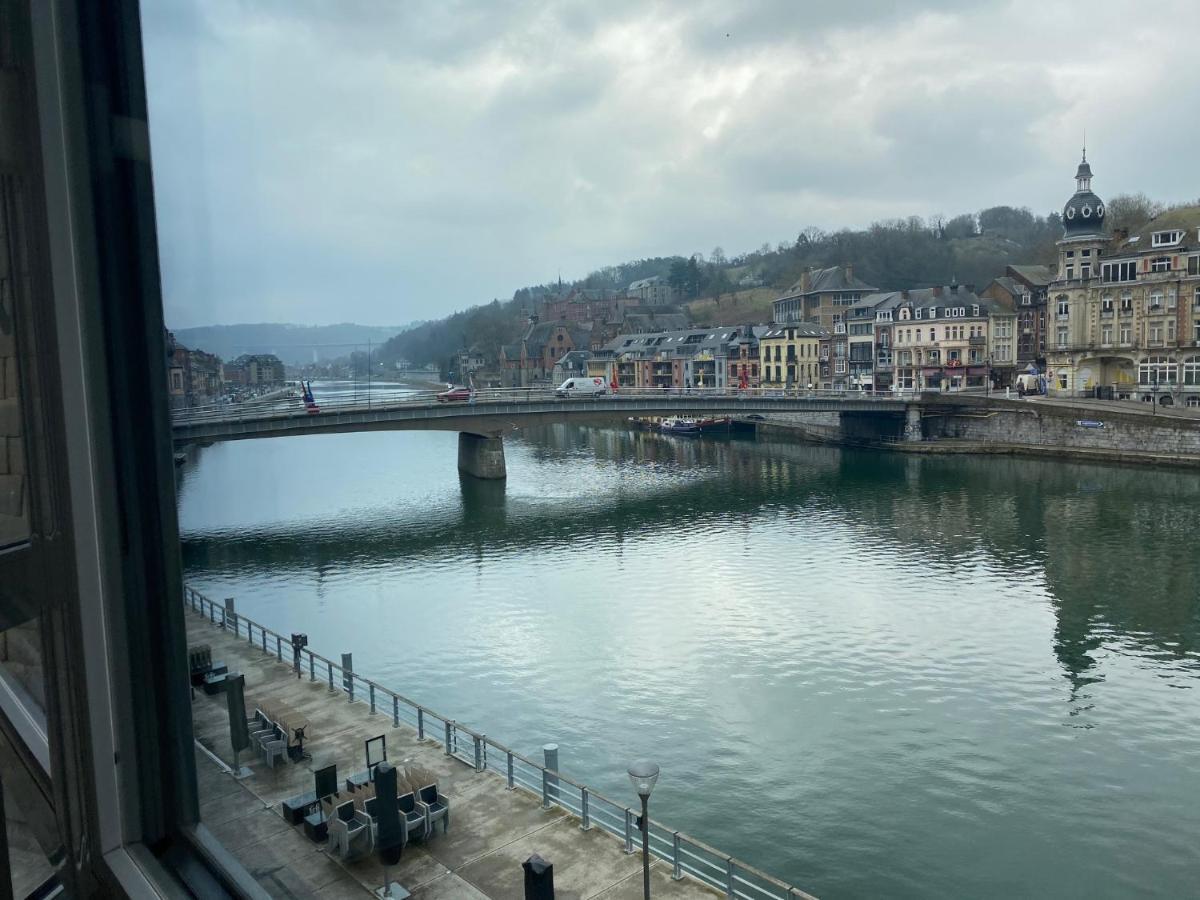 le coeur de ville Dinant Extérieur photo