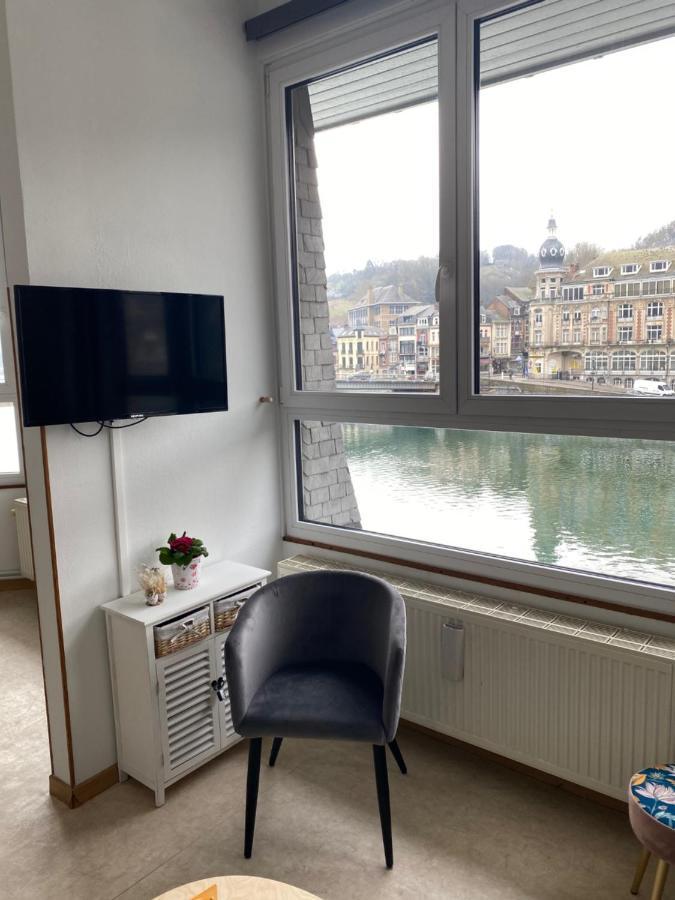 le coeur de ville Dinant Extérieur photo